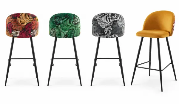 Taburete de terciopelo con estampado posterior