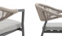 Sillón de aluminio apilable con cojín