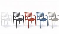 Silla de polipropileno con lamas con brazos